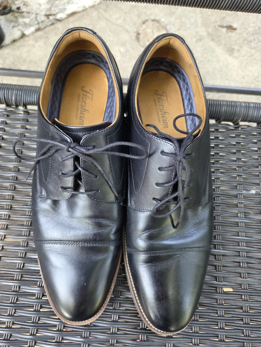 FLORSHEIM Men's Black Cap Toe Oxford Dress Shoes Size 10.5